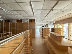 Lucky Plaza (D9), Retail #576194111